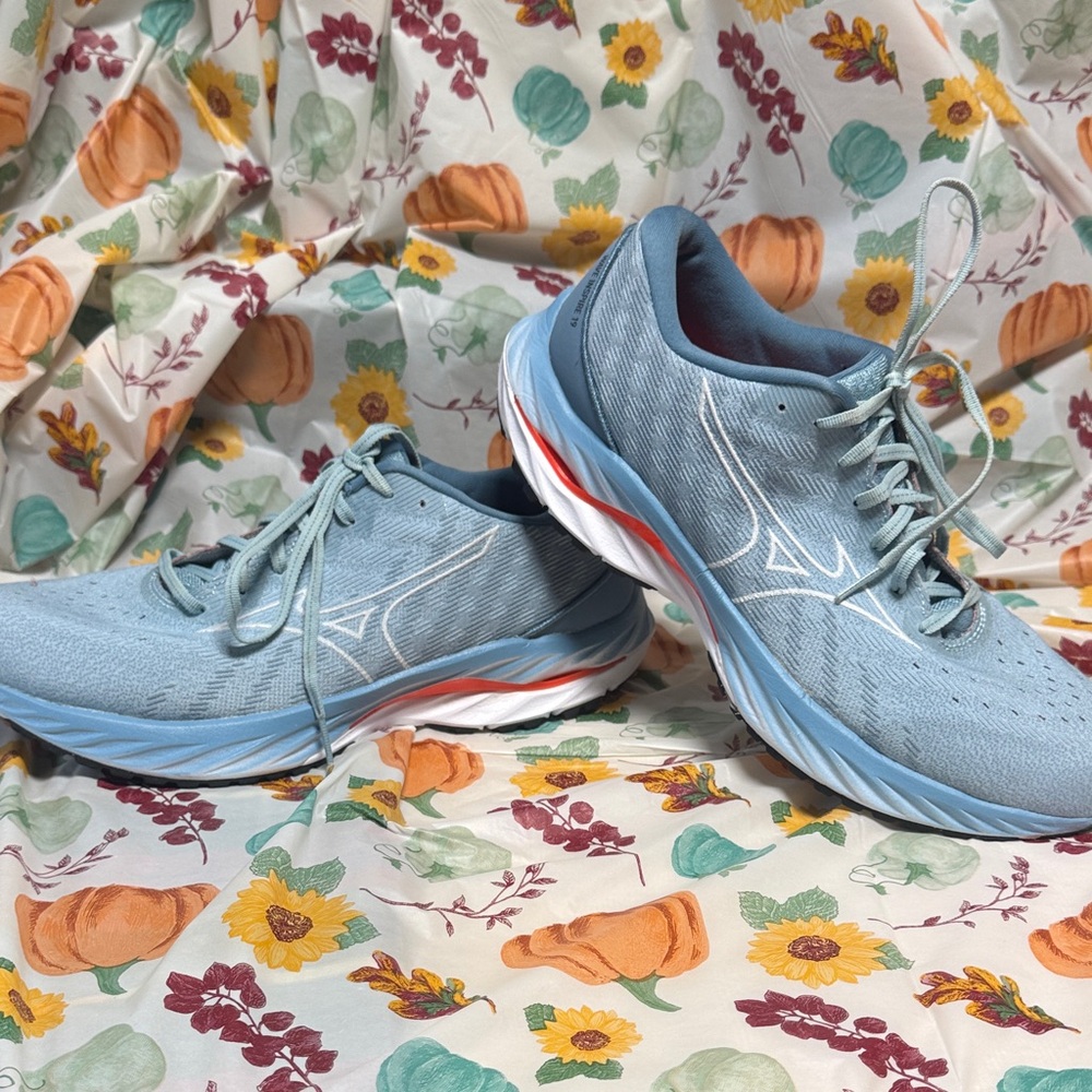 Mizuno Men's Sky Blue Athletic Shoes